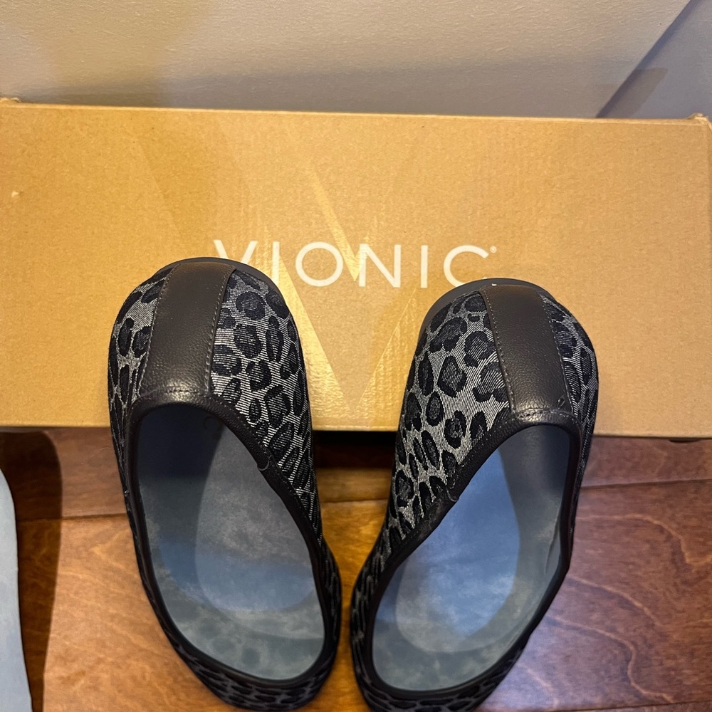 Vionic Orinda Blue Leopard Print Square Toe Flats… - image 5